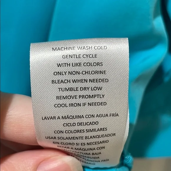 Turquoise Button-Up Women's Top - Picture 5 of 6